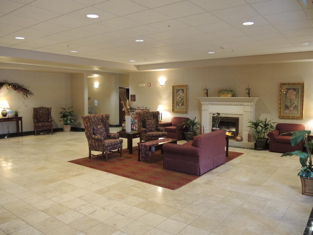 Evergreen Inn & Suites Monroe Exterior photo